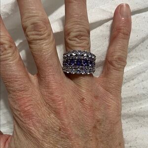 Elegant Silver and amethyst Gemstone Ring